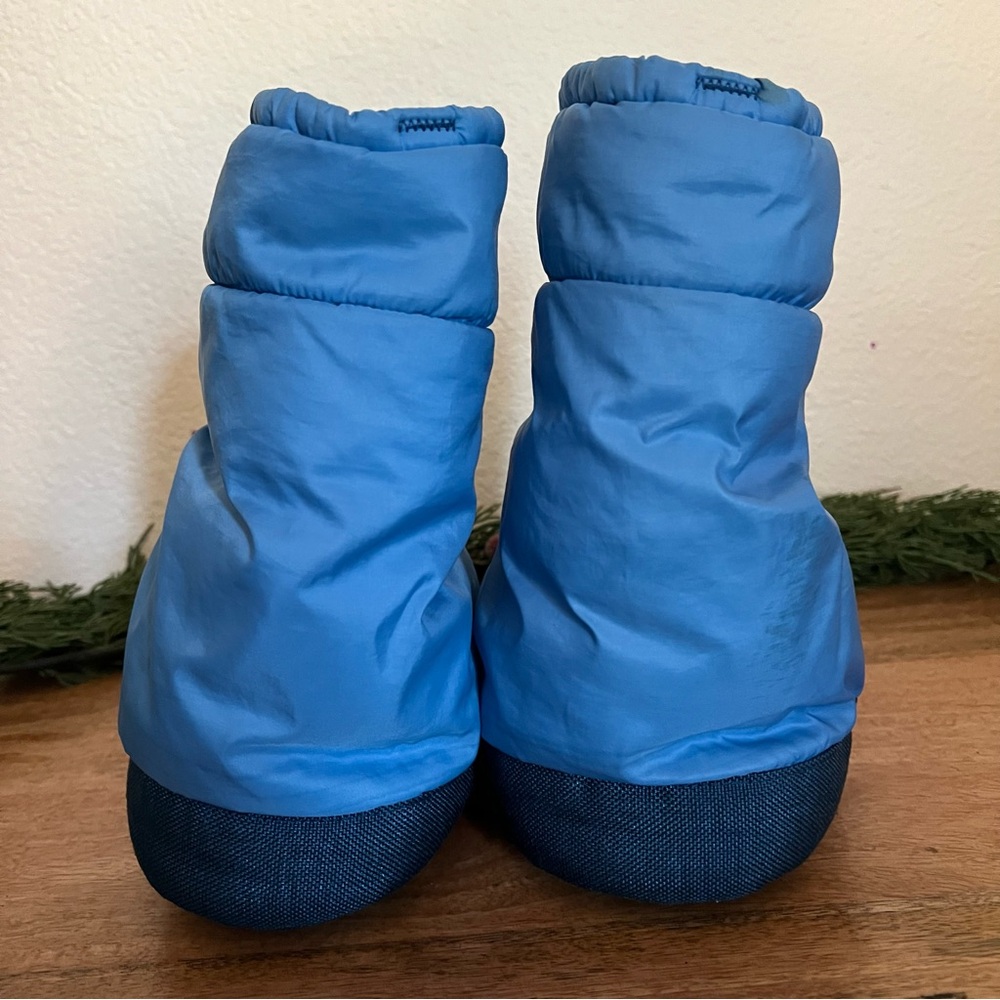 L.L. Bean Blue Puffer Warmth Booties Size XS - Picture 4 of 15